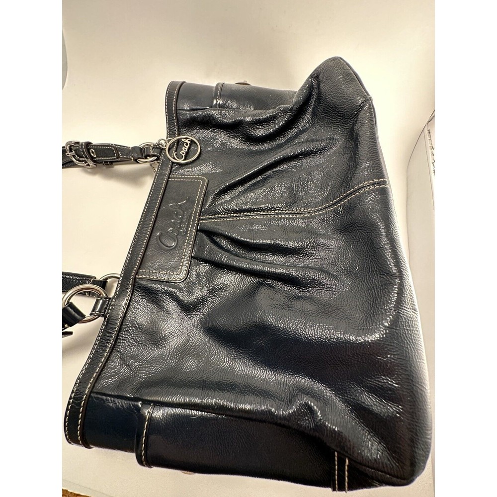 Coach Pleated Patent Leather East West Gallery Y2K tote bag, navy blue - Picture 11 of 13